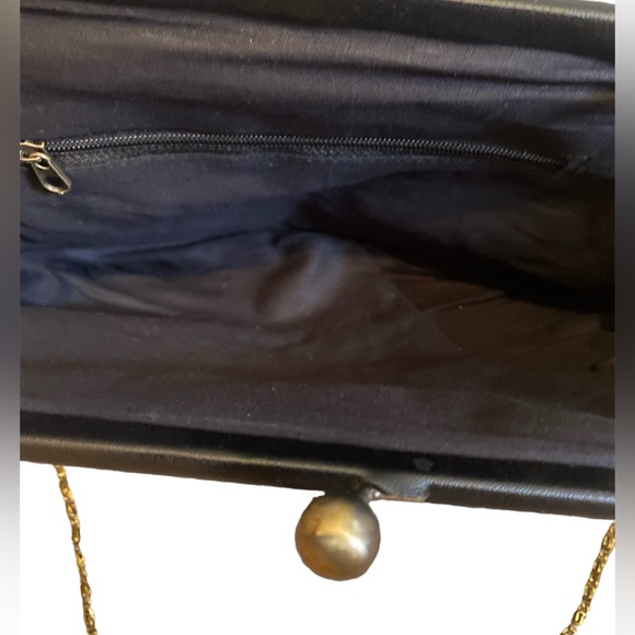 Hand-Crafted Beaded Frame Clutch Bag - Picture 5 of 11